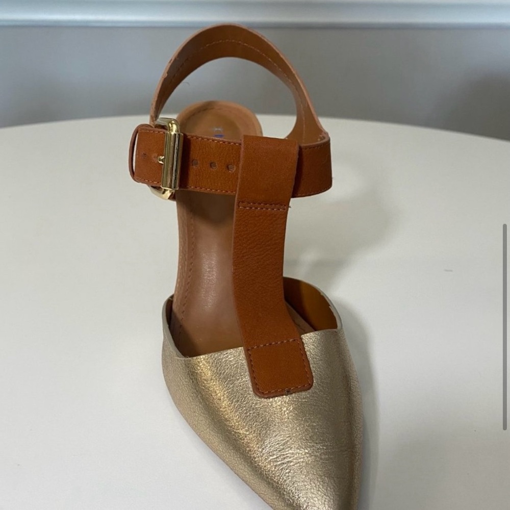 True Soul Heels - Size 8 - Brown & Gold
Size: 8 True Soul - Picture 3 of 6